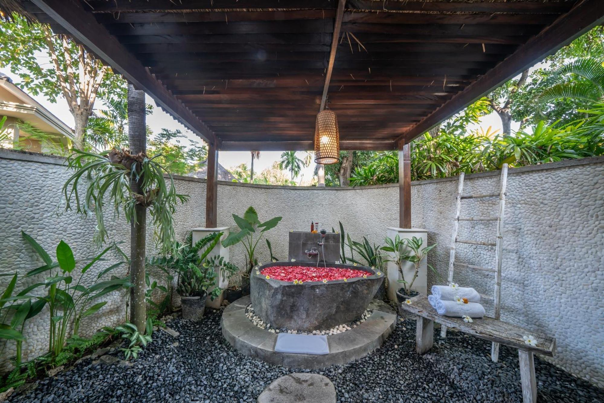 The Lovina Hotel Luaran gambar